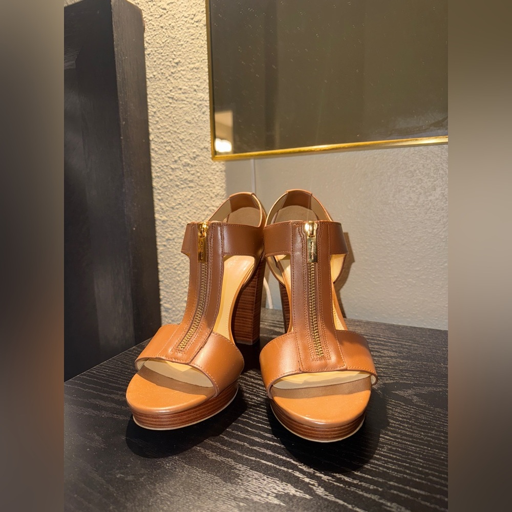MICHAEL Kors | Berkley Leather Platform Sandal